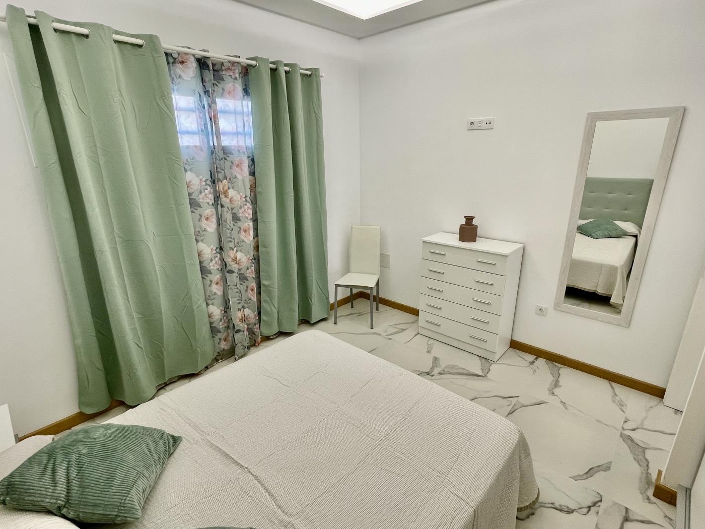 1 Island Moderno Apartamento con Wi fi y Piscina en Costa Adeje