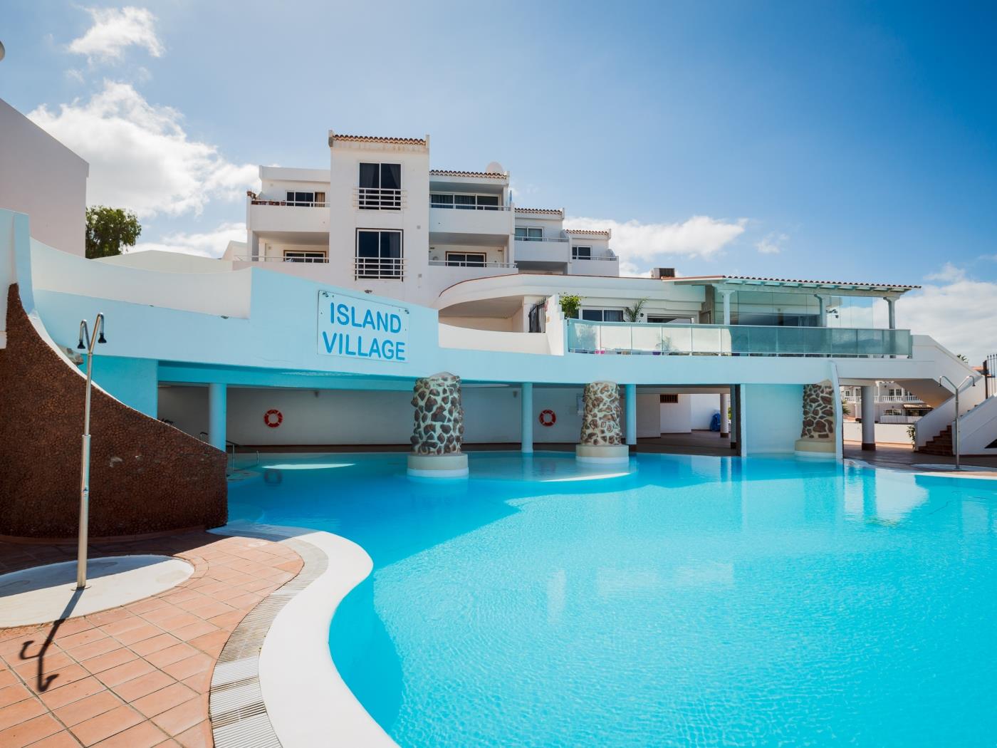 1 Island Moderno Apartamento con Wi fi y Piscina en Costa Adeje