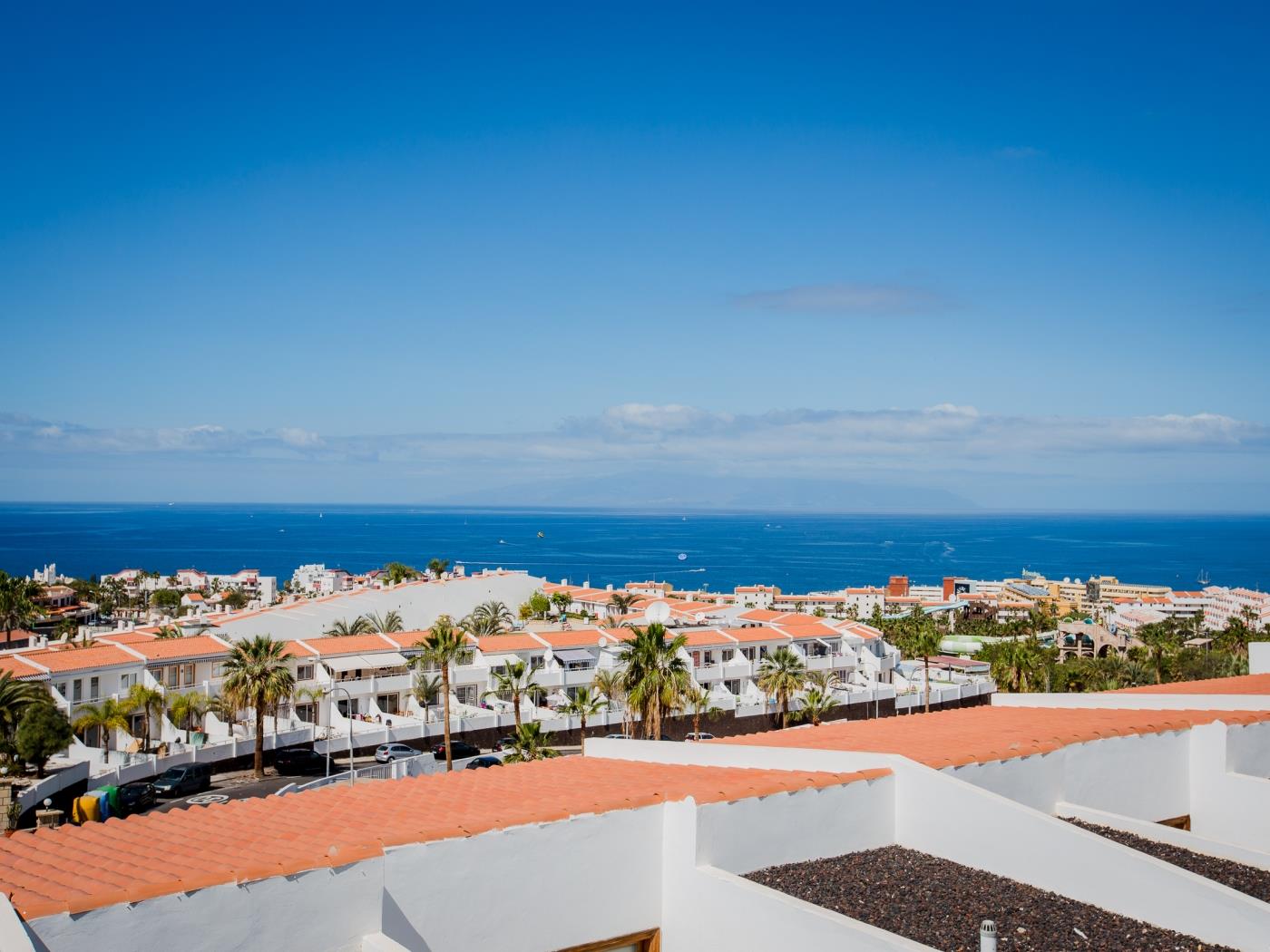 1 Island Moderno Apartamento con Wi fi y Piscina en Costa Adeje