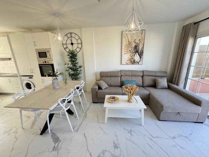 Charming Attic Amazing View heated pool